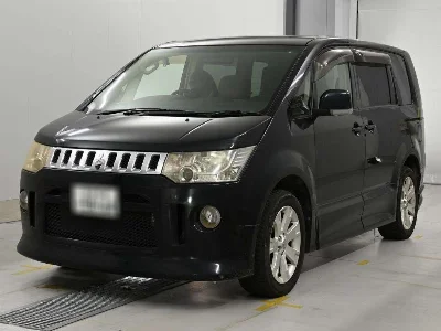 Mitsubishi DELICA D5