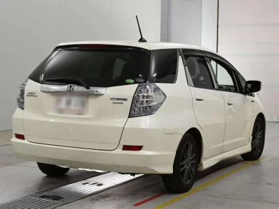 HONDA FIT SHUTTLE