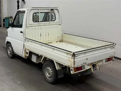 NISSAN CLIPPER TRUCK