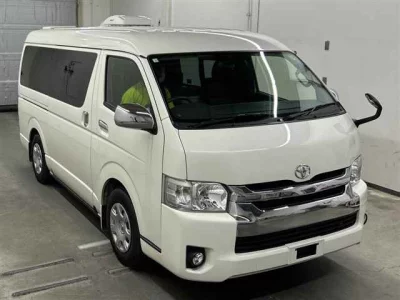 TOYOTA HIACE VAN