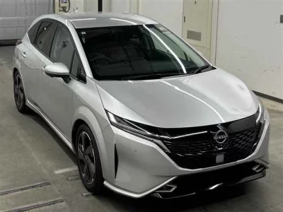 NISSAN AURA