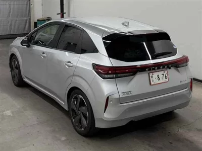 NISSAN AURA