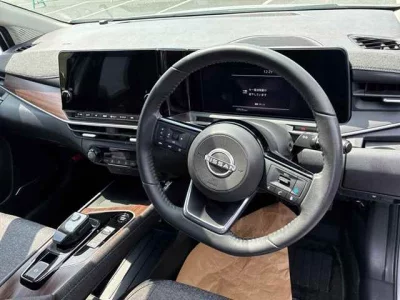 NISSAN AURA