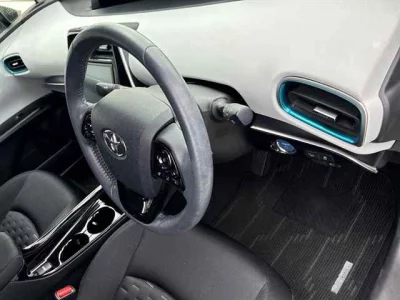 TOYOTA PRIUS PHV
