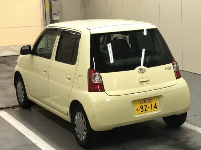 DAIHATSU ESSE