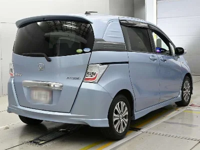 HONDA FREED SPIKE