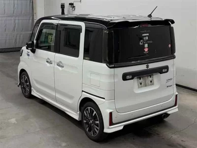 Suzuki Spacia Custom
