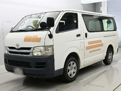 TOYOTA REGIUS VAN