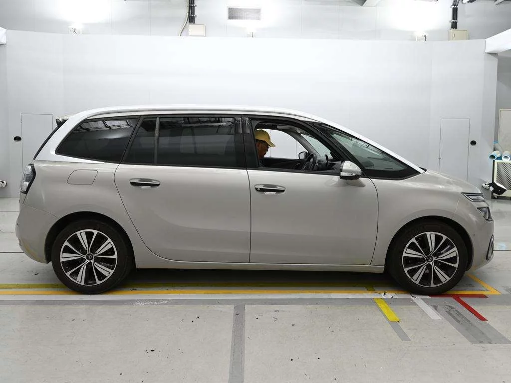 Citroen Grand C4 Picasso  с аукциона в Японии