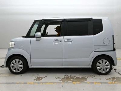 HONDA N BOX PLUS