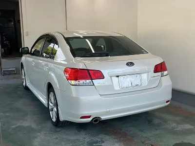 SUBARU LEGACY B4