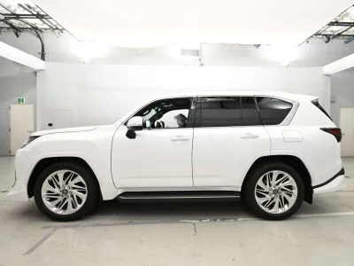 Lexus LX570