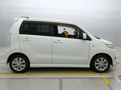 Suzuki WAGON R STINGRAY