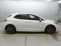 Цена авто Toyota Corolla Hatchback с аукционов Японии, номер кузова ZWE211H, пробег 37 000, оценка 6