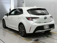 Цена авто Toyota Corolla Hatchback с аукционов Японии, номер кузова ZWE211H, пробег 37 000, оценка 6