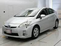 Цена авто Toyota Prius с аукционов Японии, номер кузова ZVW30, пробег 136 000, оценка 6
