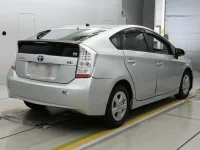 Цена авто Toyota Prius с аукционов Японии, номер кузова ZVW30, пробег 136 000, оценка 6