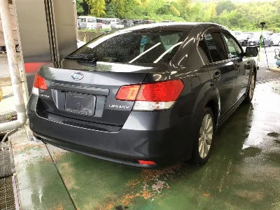 SUBARU LEGACY B4