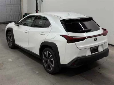 Lexus UX200