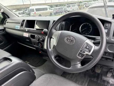 TOYOTA HIACE