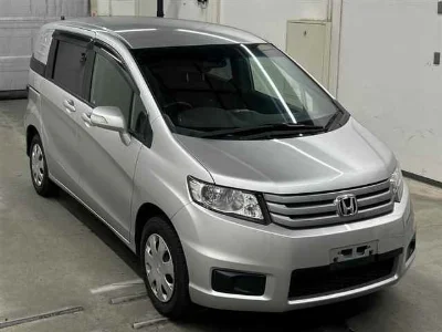 HONDA FREED SPIKE
