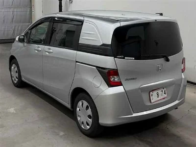 HONDA FREED SPIKE