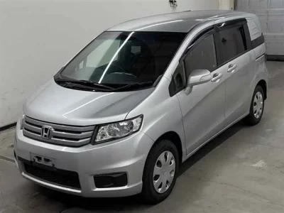 HONDA FREED SPIKE