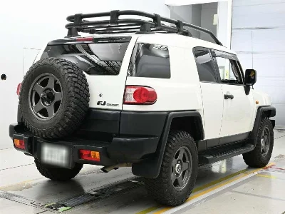 TOYOTA FJ CRUISER