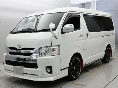 TOYOTA HIACE