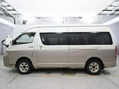 TOYOTA HIACE