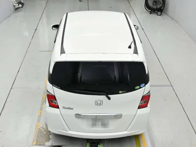 HONDA FREED SPIKE