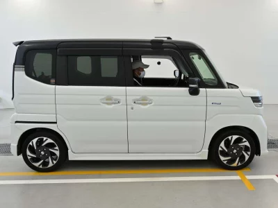 Suzuki Spacia Custom