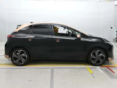 Nissan Aura