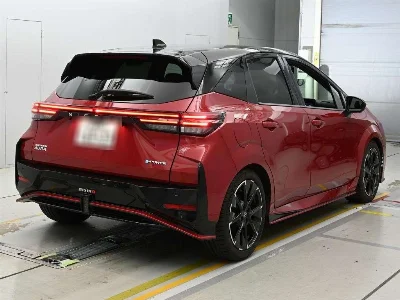 Nissan Aura