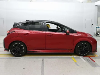 Nissan Aura