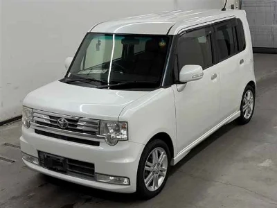 Toyota Pixis Space