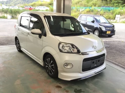 TOYOTA PORTE