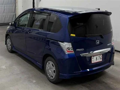 HONDA FREED SPIKE