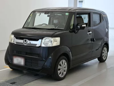HONDA N BOX SLASH