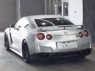 Nissan GT-R