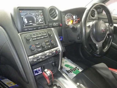 Nissan GT-R