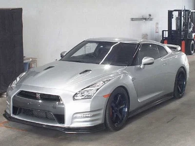 Nissan GT-R