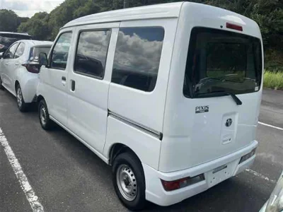 Toyota Pixis Van