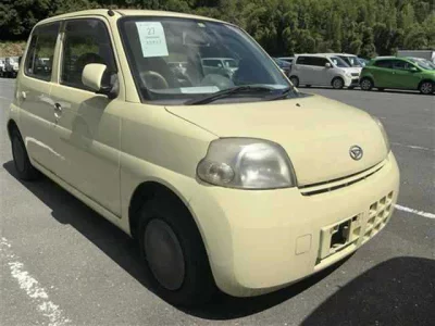 DAIHATSU ESSE