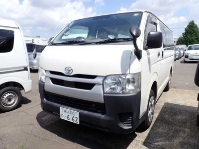 TOYOTA HIACE VAN