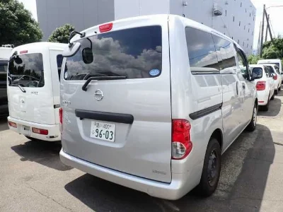 Nissan NV200 VANETTE VAN