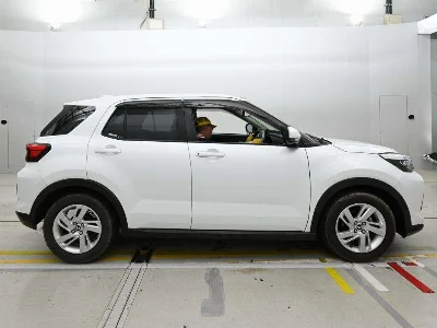 DAIHATSU ROCKY