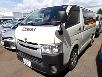 TOYOTA HIACE VAN