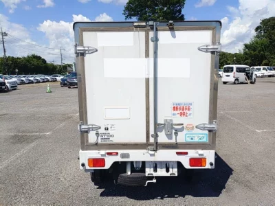 Nissan NT100 Clipper
