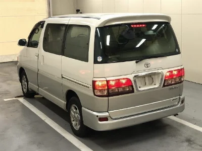 Toyota Hiace Regius